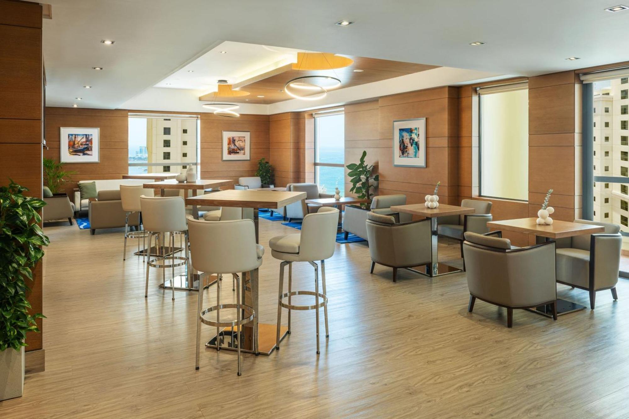 Delta Hotels By Marriott Jumeirah Beach, Dubai Exterior photo