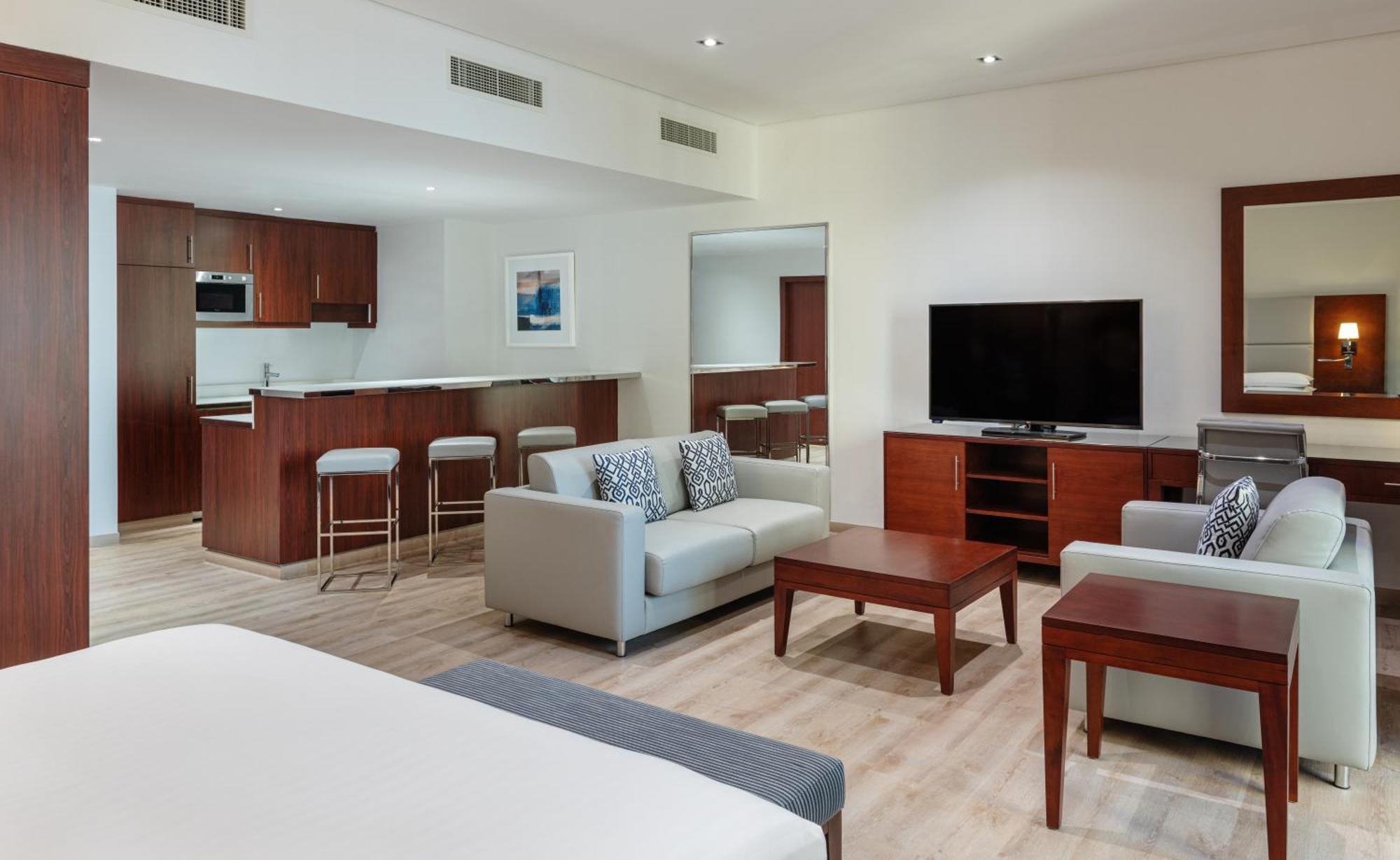 Delta Hotels By Marriott Jumeirah Beach, Dubai Exterior photo